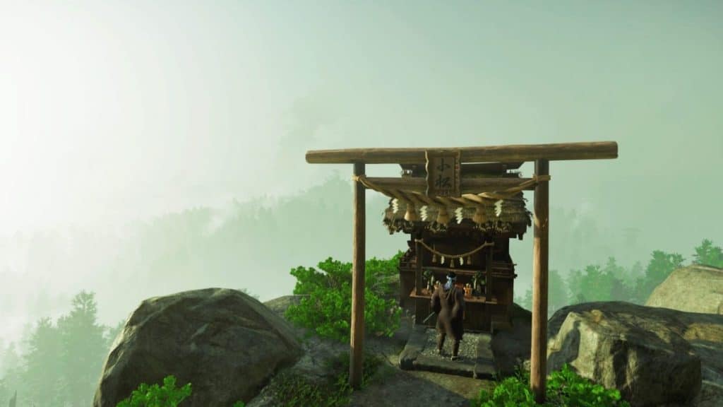 Jin è salito in cima a un monte e ha raggiunto un santuario Shinto